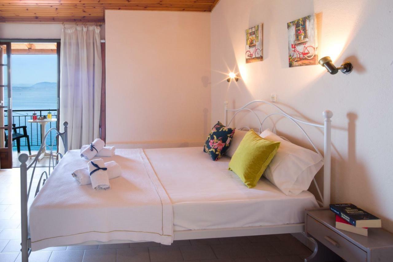 Casa Dei Venti - Sea View Apartments - 100M From The Beach Бенитсес Экстерьер фото